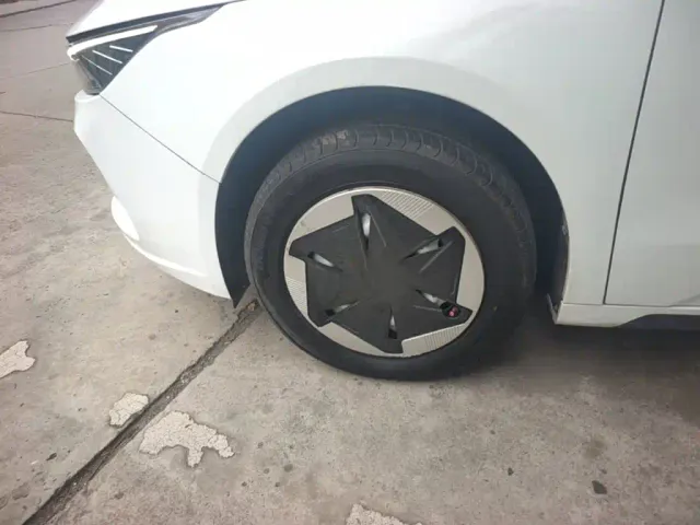 Geely Geometry A — Фото автомобиля 22