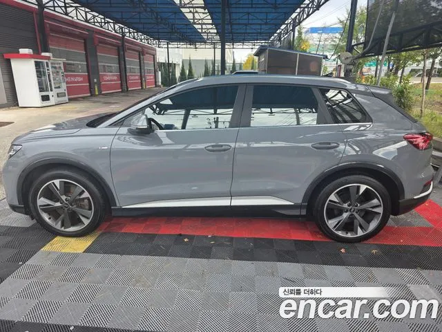 Фотография автомобиля — Audi Q4 e-tron F4