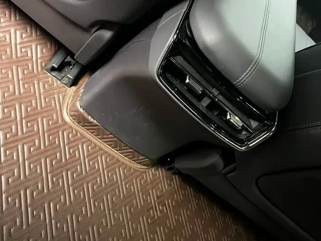 Toyota BoZhi 7 — Фото автомобиля 8