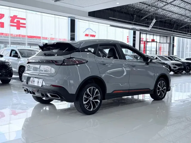 Geely Emgrand S — Фото автомобиля 15