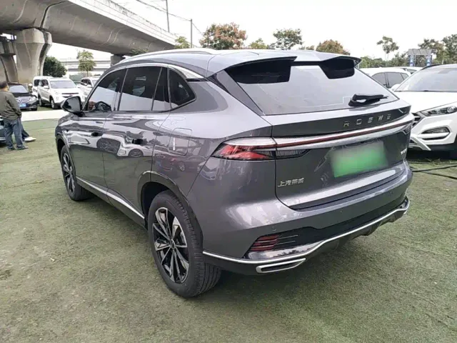 Roewe RX5 — Фото автомобиля 4