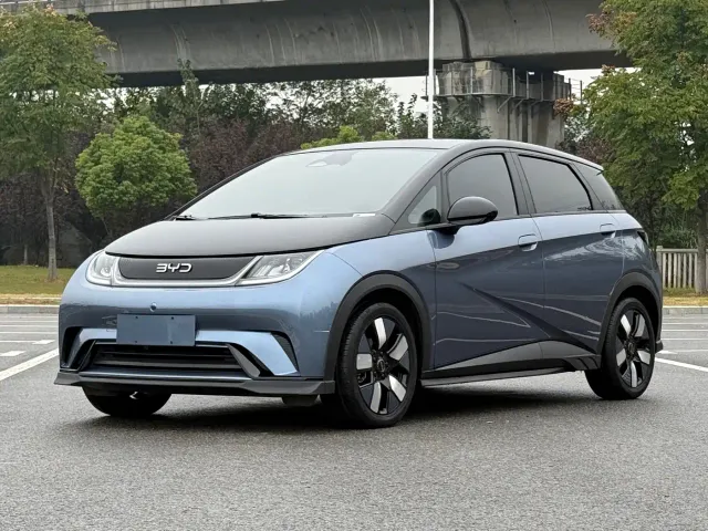 Фотография автомобиля — BYD Dolphin