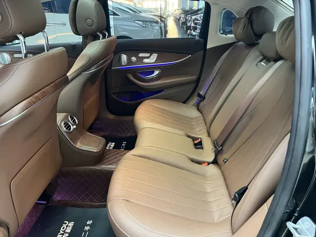 Mercedes-Benz E-Class — Фото автомобиля 10