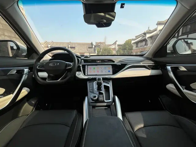 Geely Boyue — Фото автомобиля 13