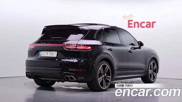 Porsche Cayenne — Фото автомобиля 2