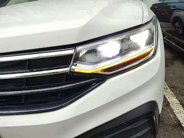 Volkswagen Tiguan L — Фото автомобиля 23