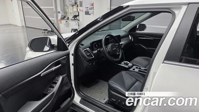 Kia Seltos New — Фото автомобиля 15