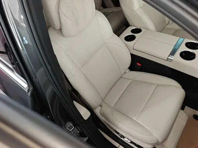 Li Auto L9 — Фото автомобиля 24