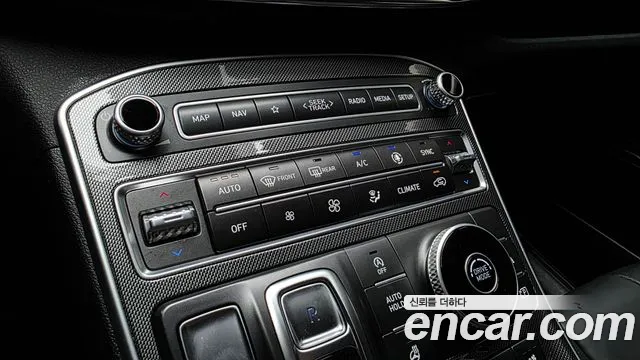 Hyundai Santafe Новый Santa Fe Дизель 2.2 2WD — Фото автомобиля 17