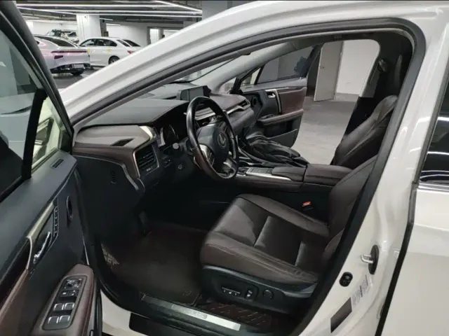 Lexus RX — Фото автомобиля 2