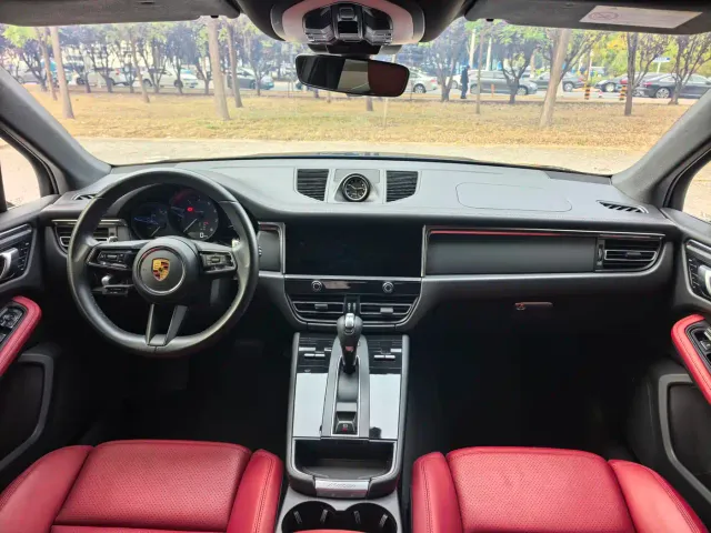 Porsche Macan — Фото автомобиля 20