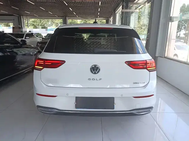 Volkswagen Golf — Фото автомобиля 5