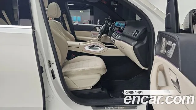 Mercedes-Benz GLS-Class — Фото автомобиля 11