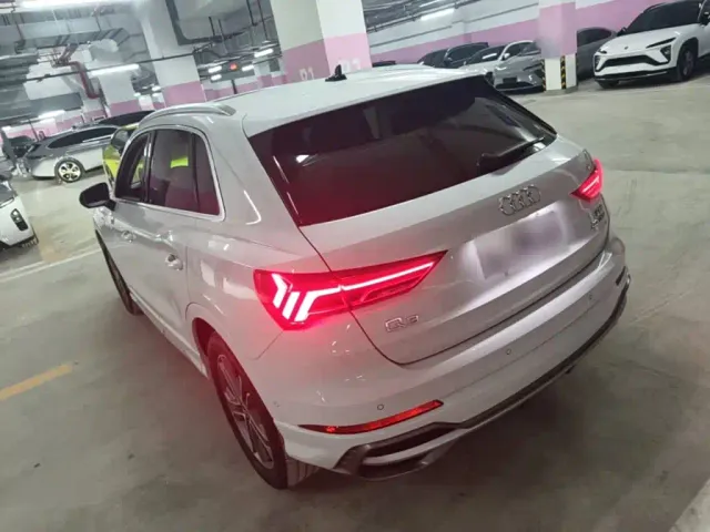 Audi Q3 — Фото автомобиля 4