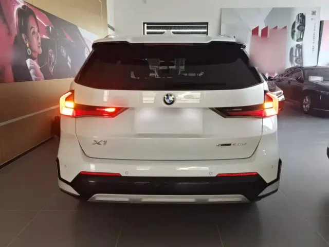 BMW X1 — Фото автомобиля 5