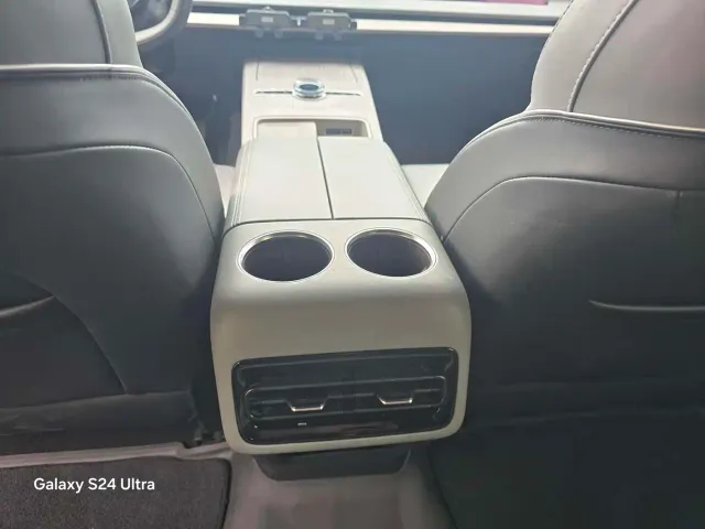 Geely Galaxy E8 — Фото автомобиля 6