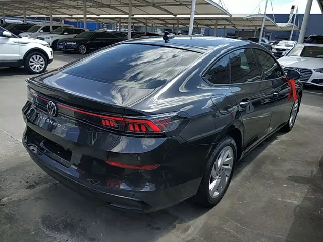 Volkswagen Lamando — Фото автомобиля 6