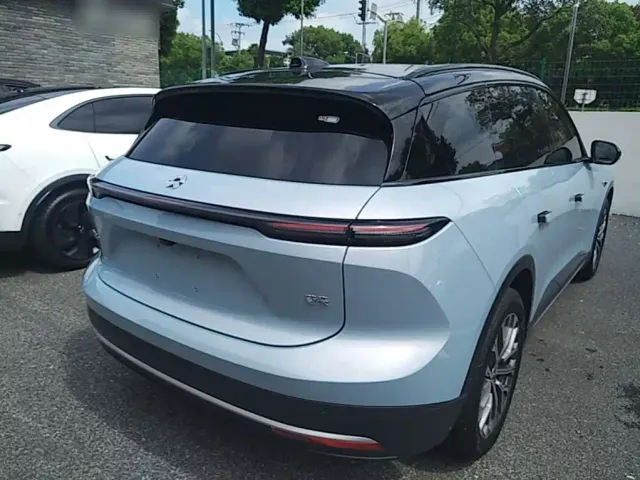 Nio ES6 — Фото автомобиля 6