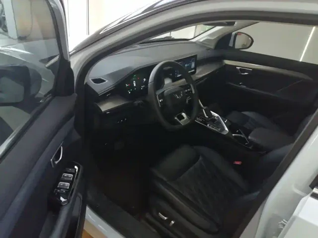 Wuling Asta — Фото автомобиля 15
