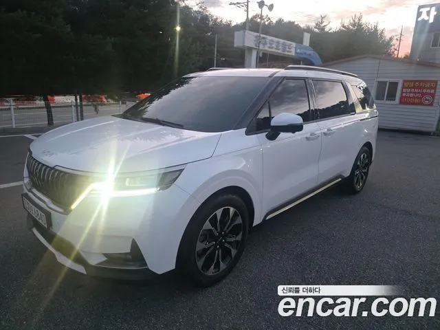 Kia Canival Carnival 4 поколение Дизель 9 мест Signature — Фото автомобиля 2