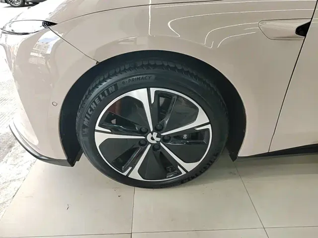Nio ET5 Touring — Фото автомобиля 22