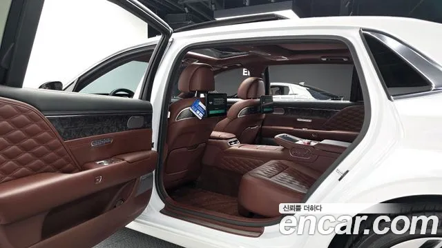 Genesis G90 Бензин 3.5 Turbo e-S/C AWD LWB — Фото автомобиля 12