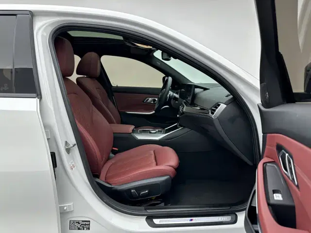 BMW 3 Series — Фото автомобиля 17