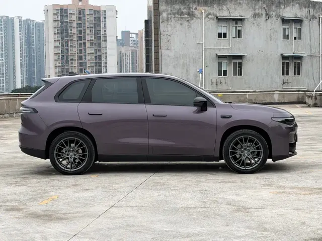 Leapmotor C10 — Фото автомобиля 6