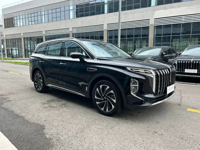 Hongqi HS7 PHEV — Фото автомобиля 3