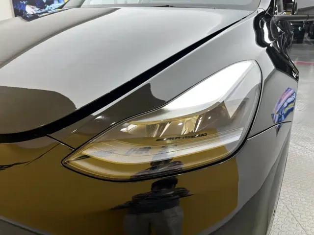 Tesla Model Y — Фото автомобиля 6
