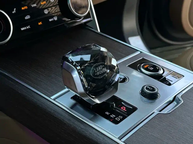 Land Rover Range Rover — Фото автомобиля 16