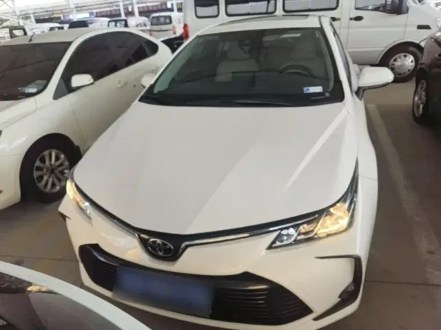 Toyota Corolla — Фото автомобиля 2
