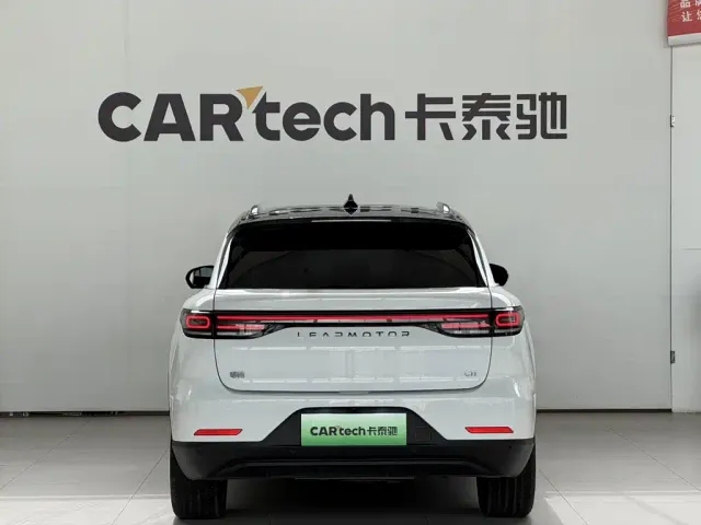 Leapmotor C11 — Фото автомобиля 9
