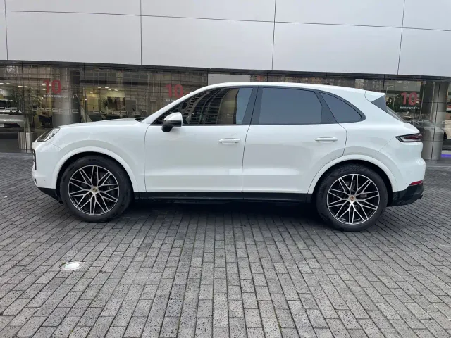 Porsche Cayenne — Фото автомобиля 4