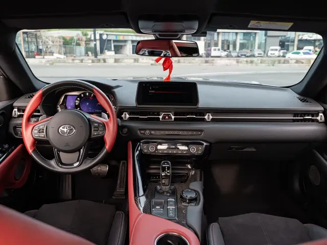 Toyota Supra — Фото автомобиля 6