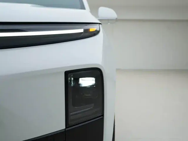 Li Auto Li Auto L6 2024 Pro — Фото автомобиля 13