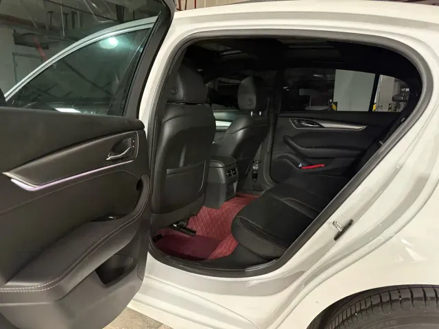 Cadillac CT5 — Фото автомобиля 6