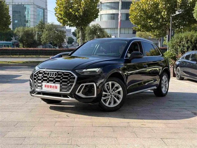 Фотография автомобиля — Audi Q5L