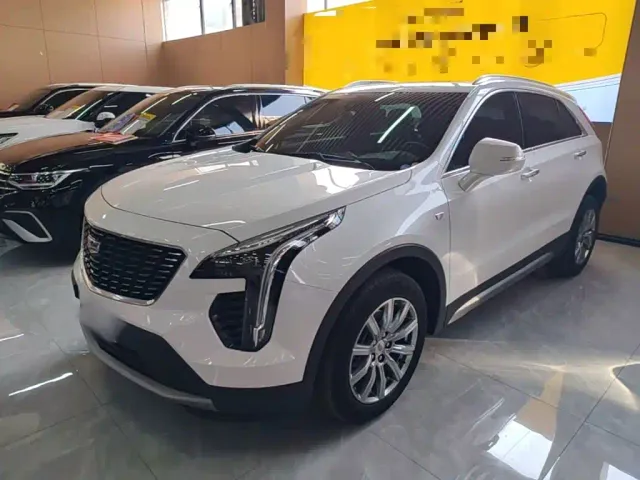 Фотография автомобиля — Cadillac XT4