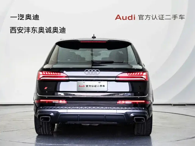 Audi Q7 — Фото автомобиля 4