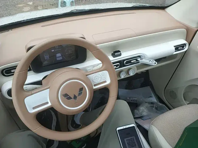 Wuling Hongguang Mini EV — Фото автомобиля 9