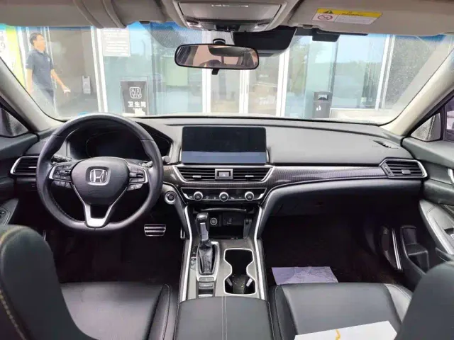 Honda Accord — Фото автомобиля 5