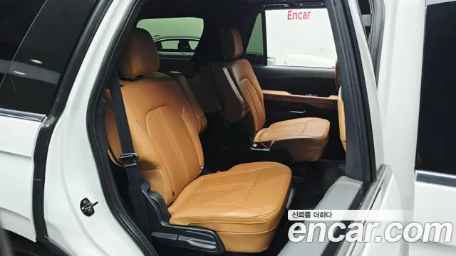Ford Expedition — Фото автомобиля 17