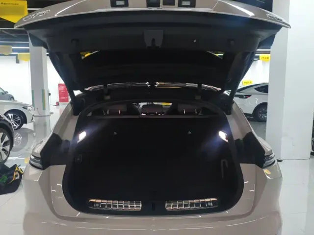 Nio ET5 Touring — Фото автомобиля 18