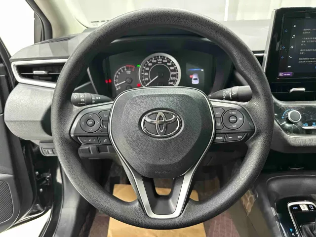Toyota Corolla — Фото автомобиля 10