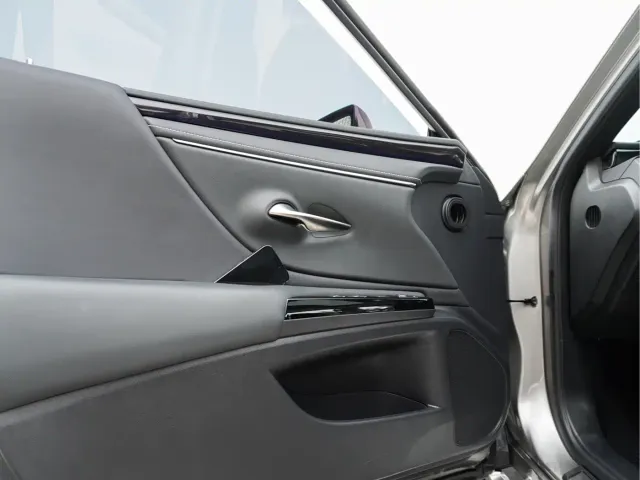 Lexus ES — Фото автомобиля 13