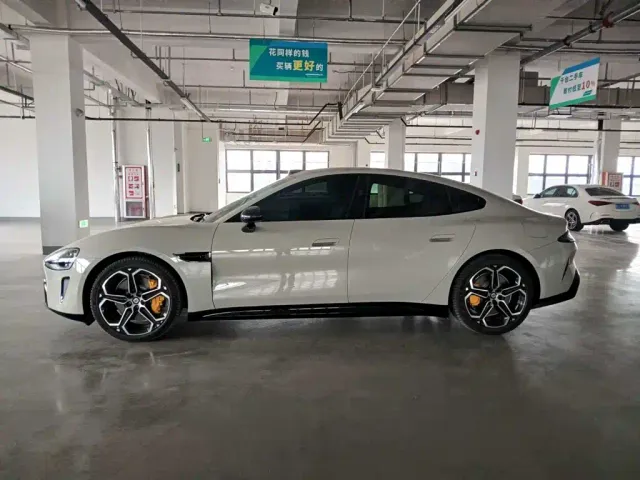 Xiaomi SU7 — Фото автомобиля 3