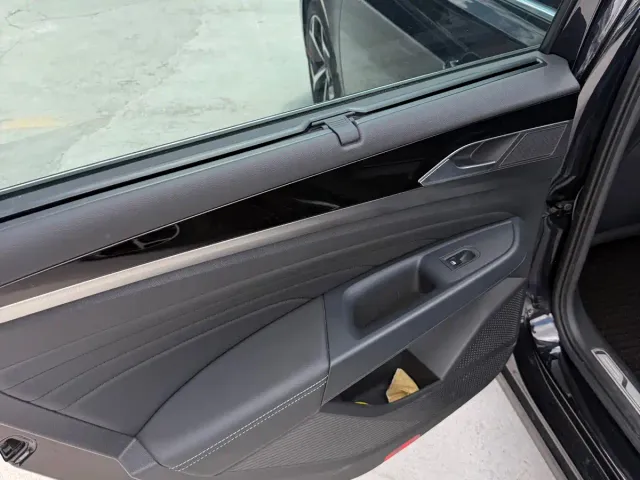 Volkswagen Passat — Фото автомобиля 14