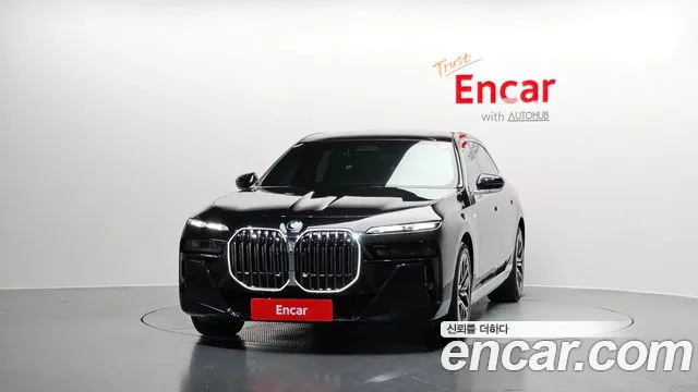 BMW 7-Series 7 серия (G70) 740i sDrive M Sport — Фото автомобиля 3