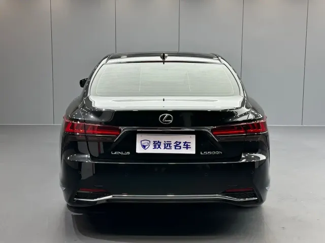 Lexus LS — Фото автомобиля 5